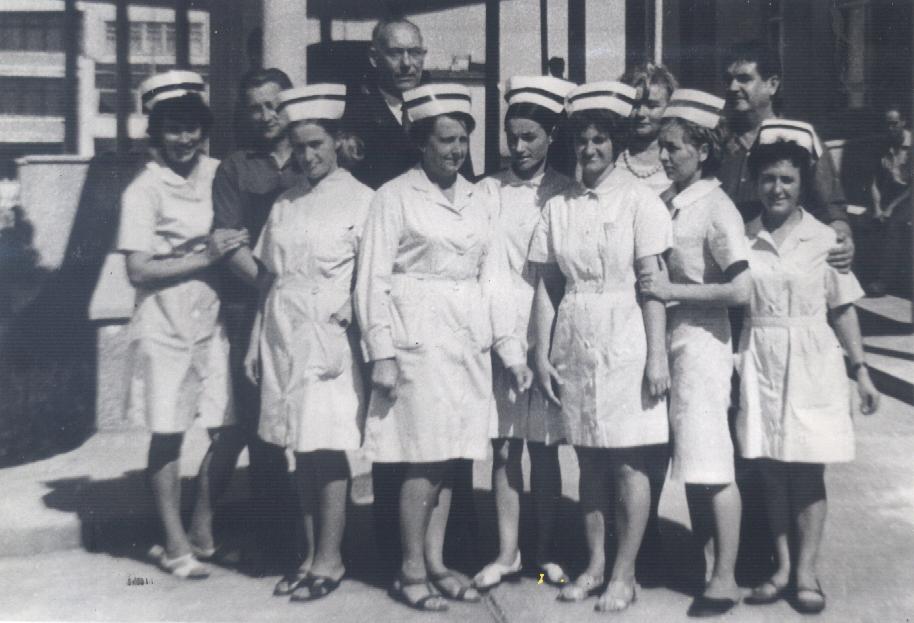 Na zdjęciu pielęgniarki z okresu otwarcia szpitala.